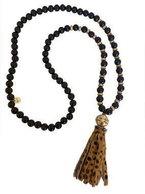 Elegant Black and Gold Beaded Necklace with Leopard Tassel